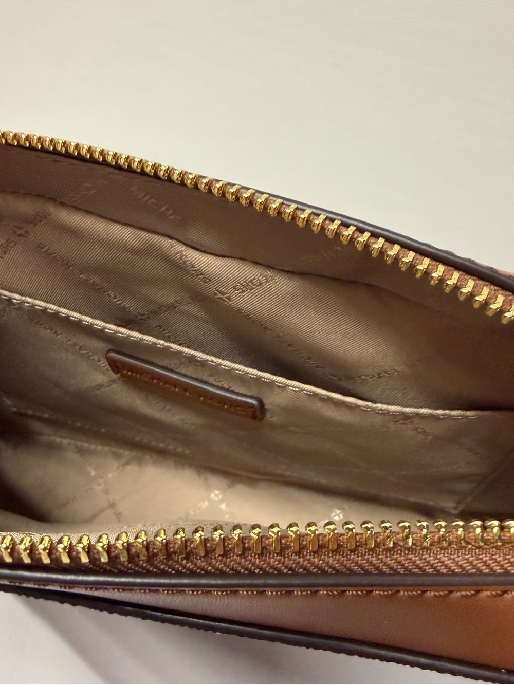 Michael Kors Brown Polka Dot East West Crossbody Bag NWT - Picture 2 of 10
